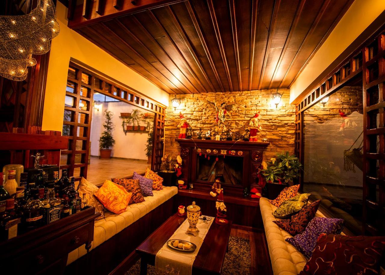 Hostal Dulce Hogar Latacunga Exteriör bild